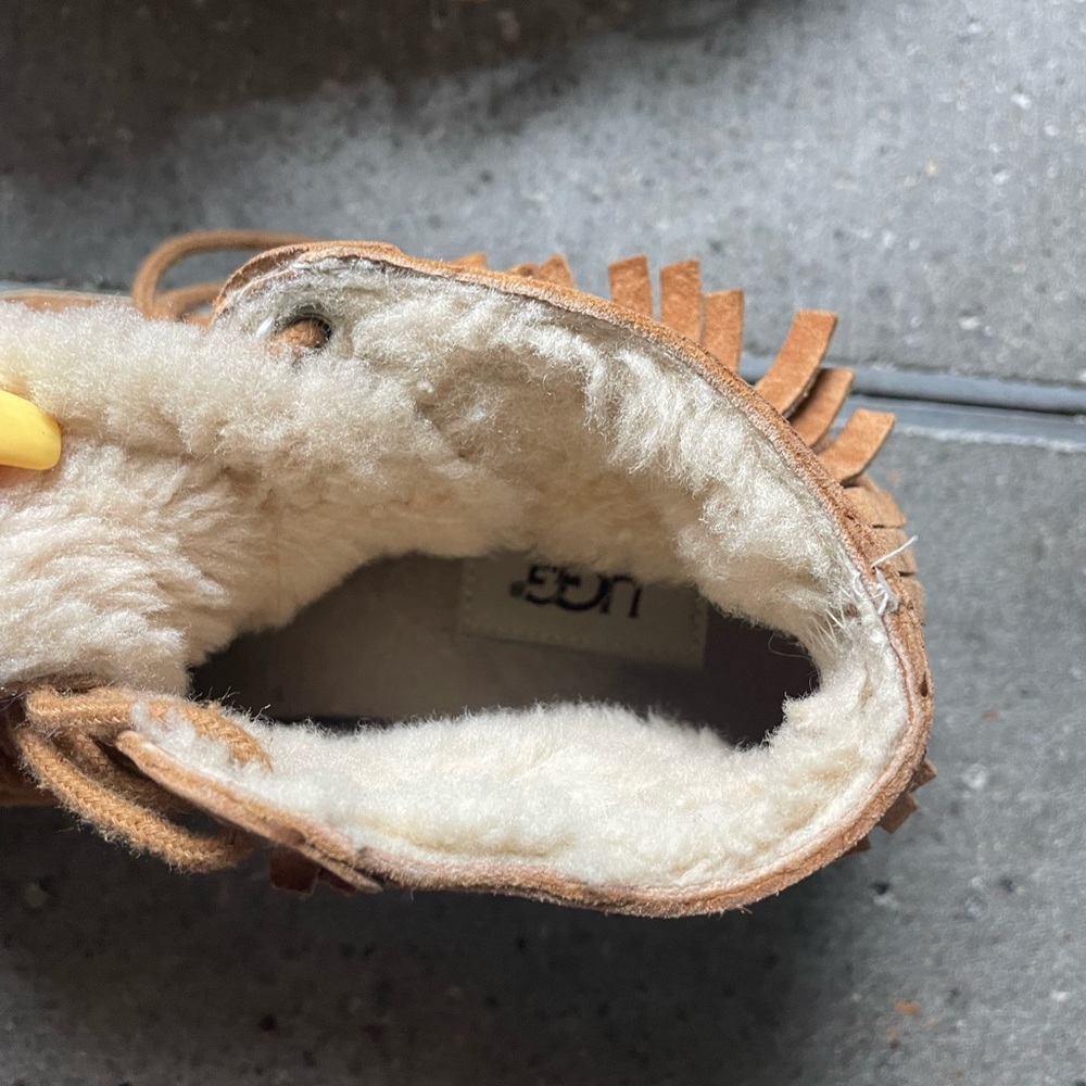 UGG Booties RARE - Picture 2 of 4